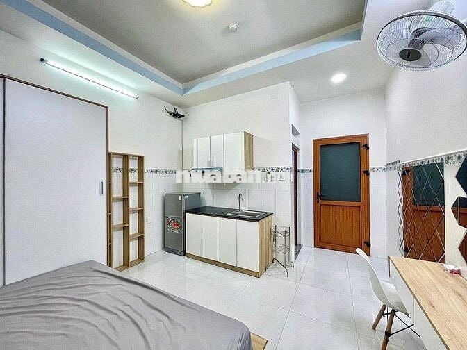 STUDIO 35m2 có BAN CÔNG MÁY GIẶT RIÊNG THANG MÁY TRUNG TÂM QUẬN 10