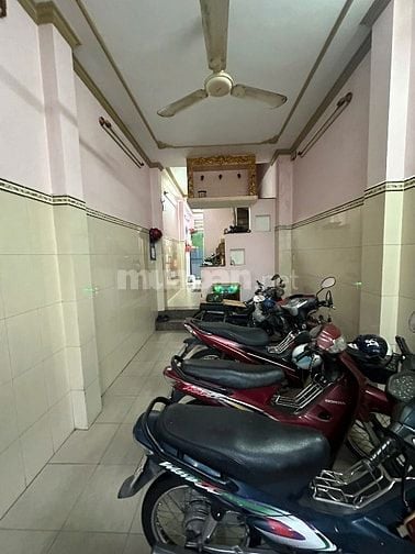 Nhà hẽm xe hơi q6 giá chỉ nhỉnh 7đồng.