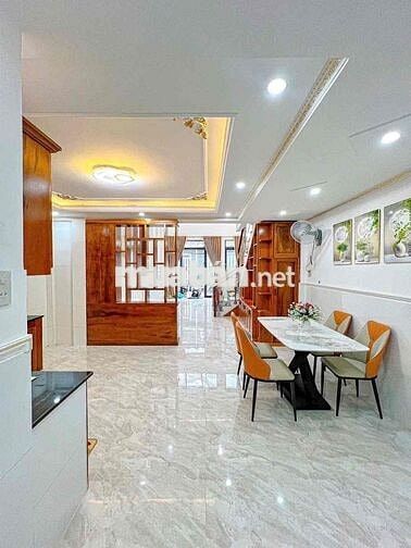 Nhà mới đẹp 3 phòng Hẻm 90 đường Hùng Vương