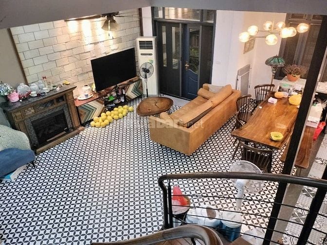 Phố Trần Thái Tông Nhà Đẹp Ở Ngay - Vỉa Hè 2m Ô Tô Đỗ Cửa - 22.5 Tỷ