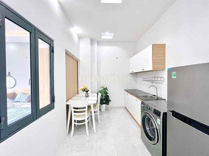 Cho Thuê Căn 1 Phòng Ngủ Ban Công 40m2_Full NT Đường Cô Giang Quận 1