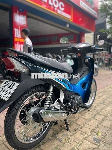 Wave blade chưa đổ xăng
