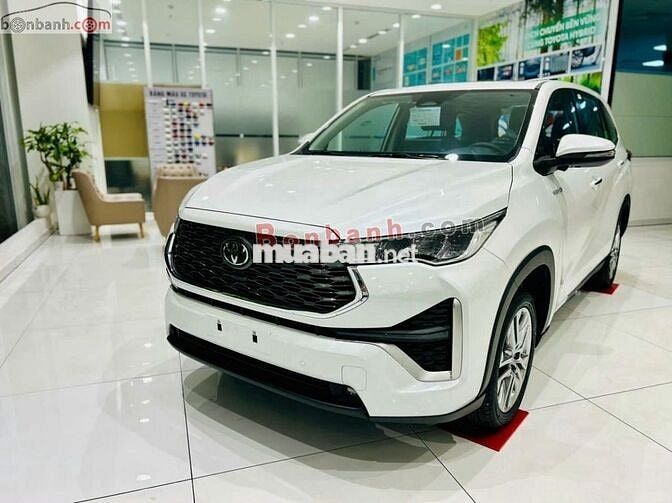 Toyota Innova Cross HEV 2.0 CVT 2025 - 973 Triệu