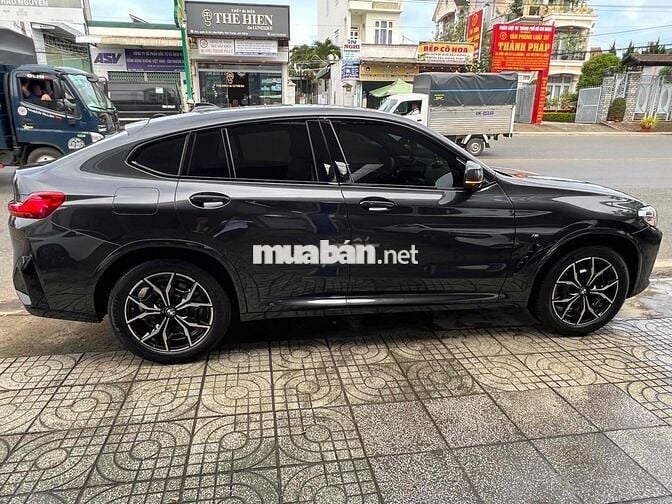 BMW X4 2023  đăng ky lan đâu 6/2025 - 4000 km