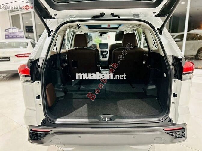Toyota Innova Cross HEV 2.0 CVT 2025 - 973 Triệu