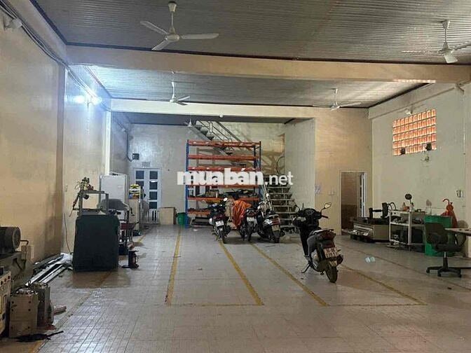 cho thuê 900mv MT QL1A  - Q12 TPHCM - Giá: 40tr/th