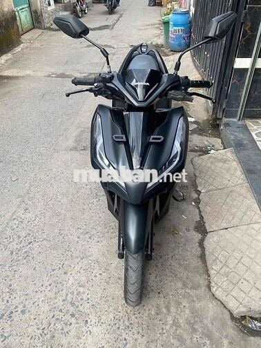 Honda Vario 150 màu đen chính chủ ký xe lướt