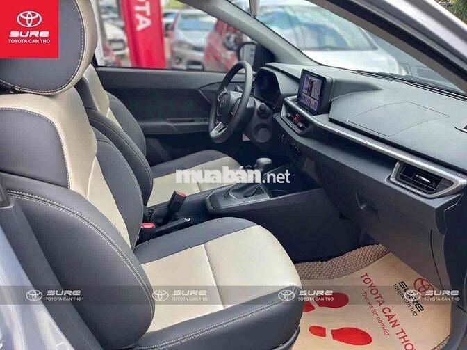 Toyota Wigo 2024 G 1.2 AT - 8.000 km
