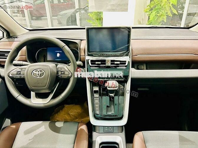 Toyota Innova Cross HEV 2.0 CVT 2025 - 973 Triệu