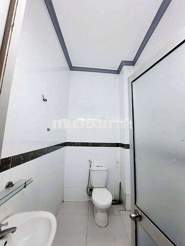 NHÀ 1  TRỆT 2 LẦU - MẶT TIỀN ĐƯỜNG LÝ CHÍNH THẮNG , PHÙ HỢP KINH DOANH