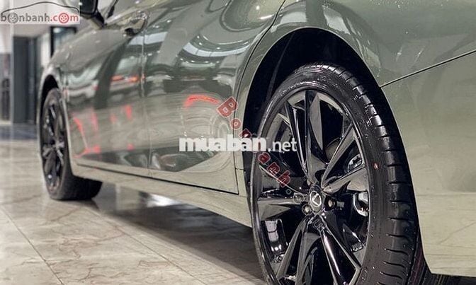 Lexus ES 250 F Sport 2025