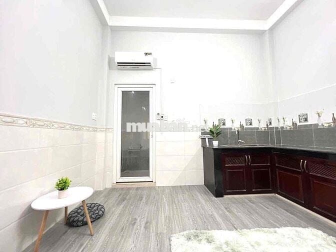 PHÒNG FULL NỘI THẤT BẾP RỘNG 15M2 Ở QUANG TRUNG, PHAN HUY ÍCH, CHỢ CẦU