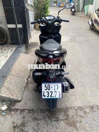 Honda Vario 150 màu đen chính chủ ký xe lướt