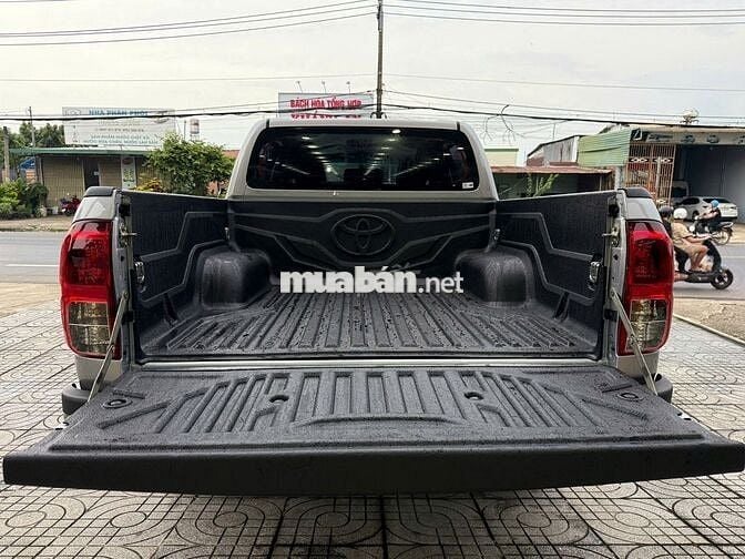 Toyota Hilux 2021 2.4E 4x2 AT - Cực chất