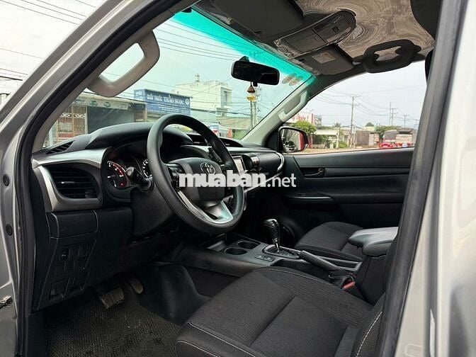 Toyota Hilux 2021 2.4E 4x2 AT - Cực chất