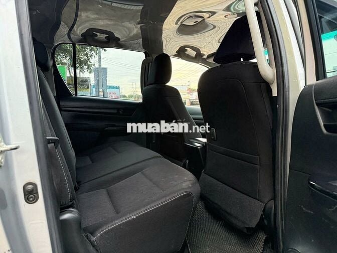 Toyota Hilux 2021 2.4E 4x2 AT - Cực chất
