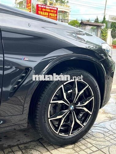 BMW X4 2023  đăng ky lan đâu 6/2025 - 4000 km