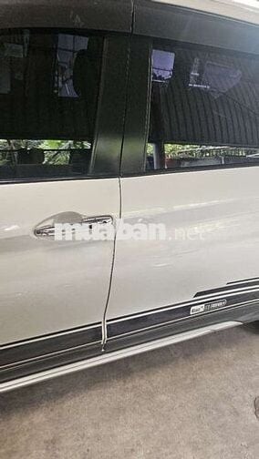 Bán ôtô 7 chỗ màu trắng Suzuki Xl7 GLX AT 2022