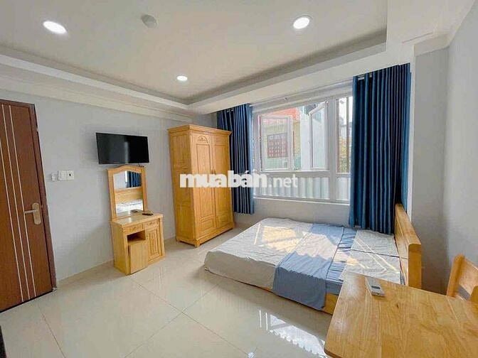 Cho thuê studio cực thoáng thang máy hầm xe hẻm ô tô Nguyễn Trãi Q1