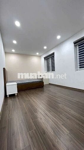 Cho thuê căn hộ 155m2, 4PN, 2VS, đầy đủ nội thất