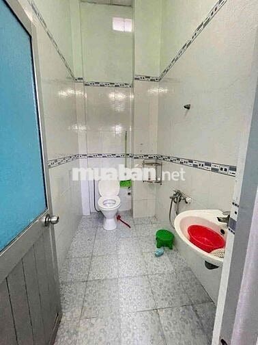Nhà 4 phòng trục chính hẻm Nguyễn Văn Cừ