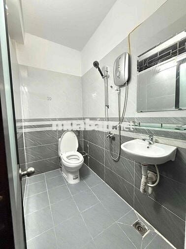Cho thuê phòng FULL NT 35m2 Có Cửa Sổ Lớn tại Hồ Văn Huê gần sân bay
