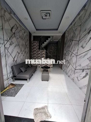 Bán  nhà  sát  bên  chợ  thiếc