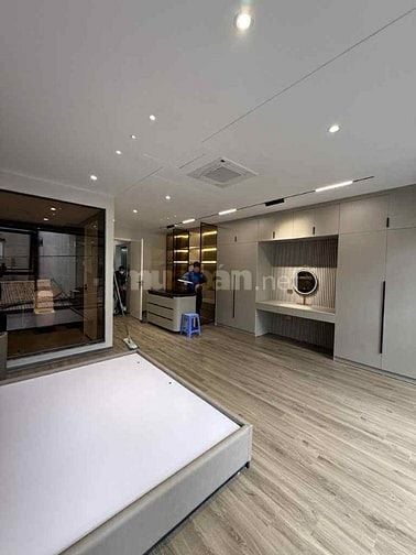 CUNG ĐIỆN DUPLEX LÕI TRUNG TÂM BỒ ĐỀ - 8TẦNG THANG MÁY - GARA 2 OTO