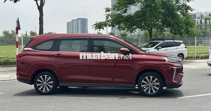 bán Toyota Veloz Cross 2022 màu đỏ số tự động