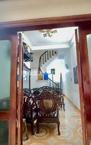 Cho thuê nhà nguyên căn 3 tầng 3 ngủ 