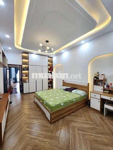 Mặt tiền đường số . Đường thông 3 đường lớn