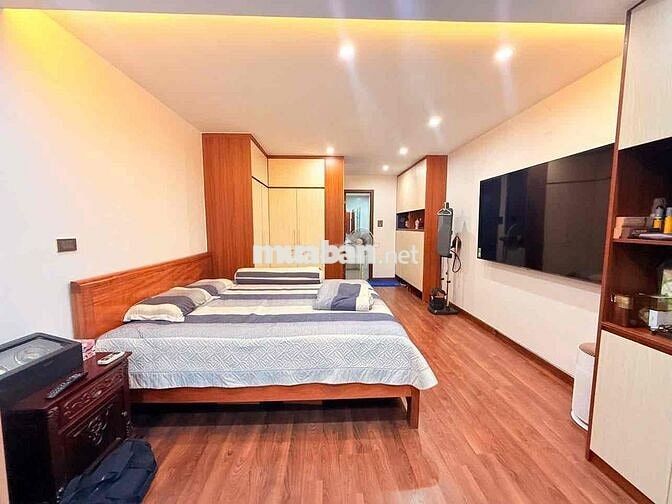Bom Vip Lạc Long Quân 40m2 - 5 Tầng - 10m Ra Oto tránh nhà dân xây 12