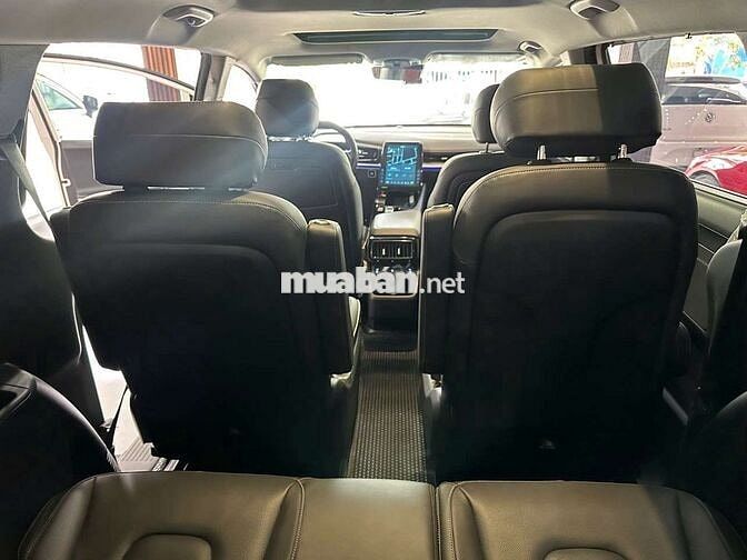 Hyundai Custin 2023 Cao Cấp 2.0T,màu trắng,21000km