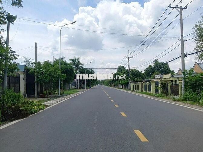 Mặt tiền 10m Bán lô đất 150m2 6x25 Gía 500Triệu Sổ Hồng Riêng