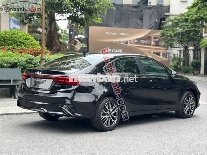Kia K3 Luxury 1.6 AT 2023