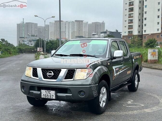 Nissan Navara 2012 LE 2.5MT 4WD - số sàn 2 cầu