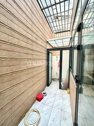 Mặt Tiền 10m Hàn Hải Nguyên 1 trệt 3 lầu sân thượng 93m2 Sổ Hồng Riêng