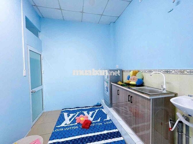 PHÒNG GIÁ RẺ - CÁCH ĐH CÔNG THƯƠNG 10P - LÊ TRỌNG TẤN - SẴN NỘI THẤT
