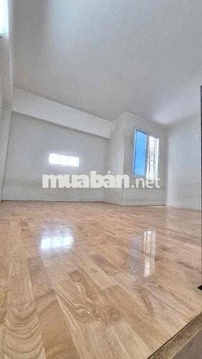 TRỌ GÁC CỬA SỔ TRỜI NỘI THẤT TUỲ CHỌN GẦN ETOWN CỘNG HOÀ TÂN BÌNH