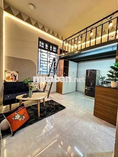 CHDV Gác Lững Cửa Sổ Thoáng Nội Thất Có Sẵn , Miễn Phí Xe