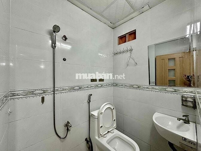 TRỐNG SẴN 1 PHÒNG STUDIO MỚI XÂY NGAY NGÃ TƯ BỐN XÃ - LÊ VĂN QUỚI