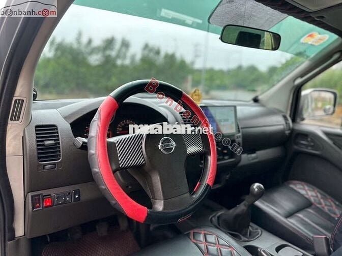 Nissan Navara 2012 LE 2.5MT 4WD - số sàn 2 cầu