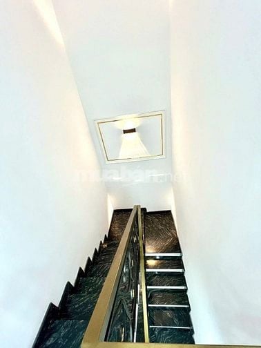 Bán nhà phố đẹp hxh 749 Huỳnh Tấn Phát, phường Phú Thuận, Quận 7,