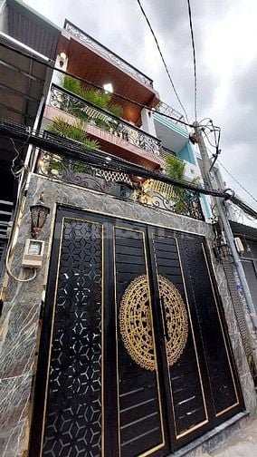 Bán nhà phố đẹp hxh 749 Huỳnh Tấn Phát, phường Phú Thuận, Quận 7,