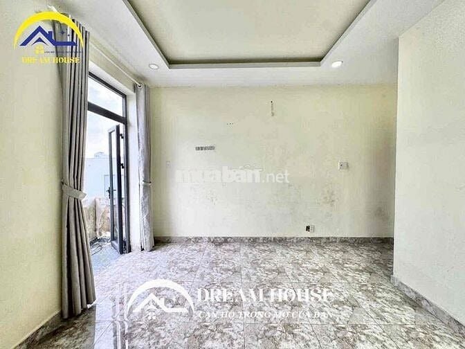 STIUDIO BAN CÔNG GIÁ SIÊU HỜI NGÂY TRỤC ĐƯỜNG LÊ VĂN QUỚI