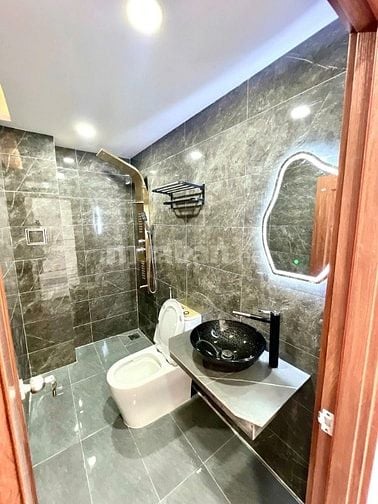 Bán nhà phố đẹp hxh 749 Huỳnh Tấn Phát, phường Phú Thuận, Quận 7,