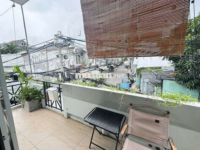 Căn hộ gác ban công thoáng mát , Trần xuân soạn gần cầu nguyễn văn cừ