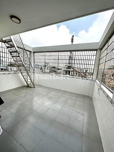 Mặt Tiền 10m Hàn Hải Nguyên 1 trệt 3 lầu sân thượng 93m2 Sổ Hồng Riêng