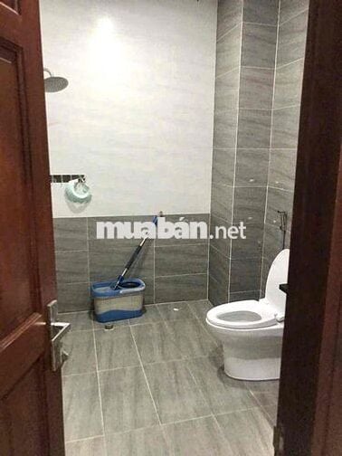 NHÀ CHO THUÊ 3 LẦU CÓ: 6PN NẰM BÊN TRƯỜNG HỌC ĐÔNG HOÀ - DĨ AN