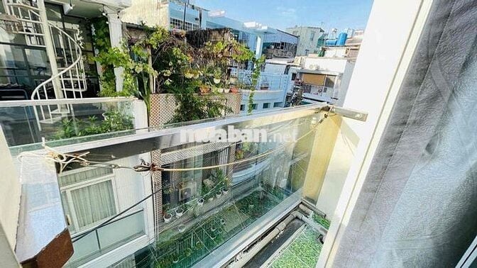 CHÍNH CHỦ CHO THUÊ STUDIO BAN CÔNG NGAY ĐỀ THÁM FULL TIỆN NGHI